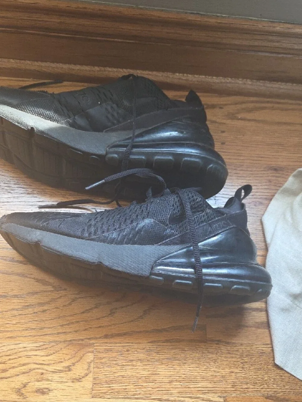 Nike Men’s Black Mesh Athletic Sneakers